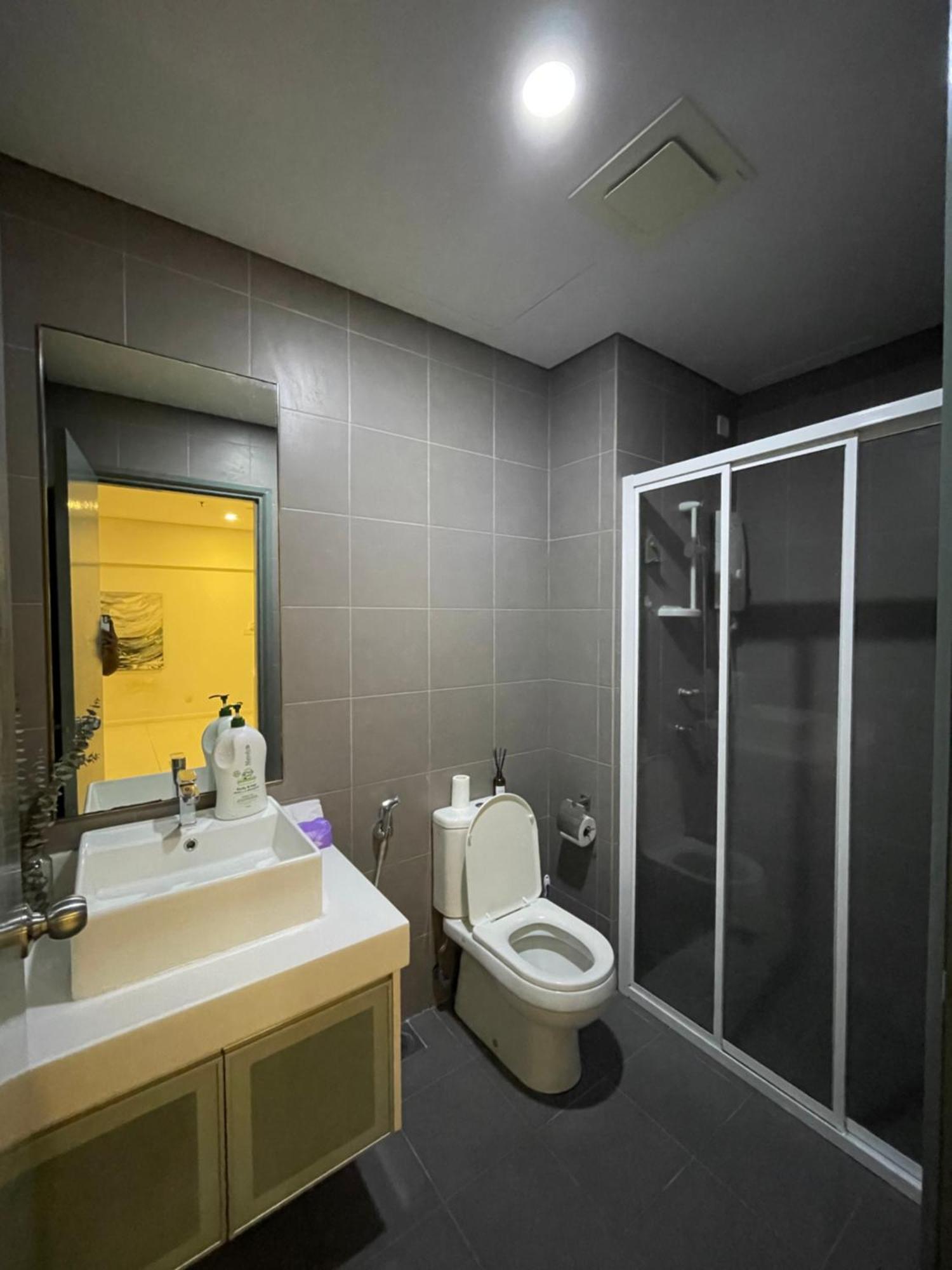 Reizz By Global Service Kuala Lumpur
