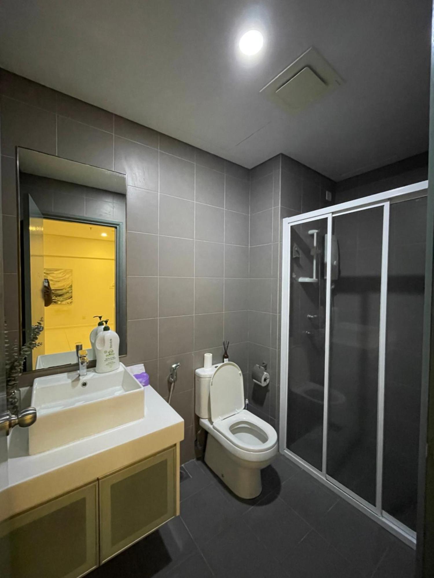 Reizz By Global Service Kuala Lumpur